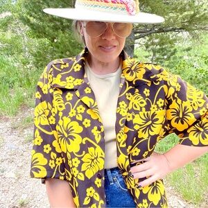 Vintage Made in USA Floral Island Hawaiian Vacation Shirt 🤎💛🤎